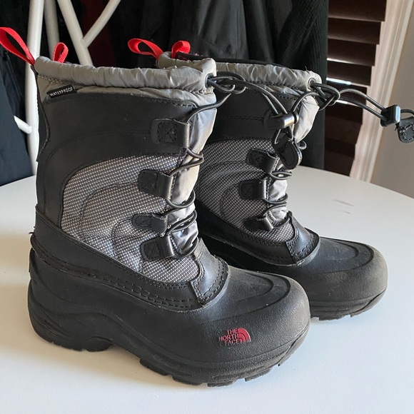 the north face baby snow boots